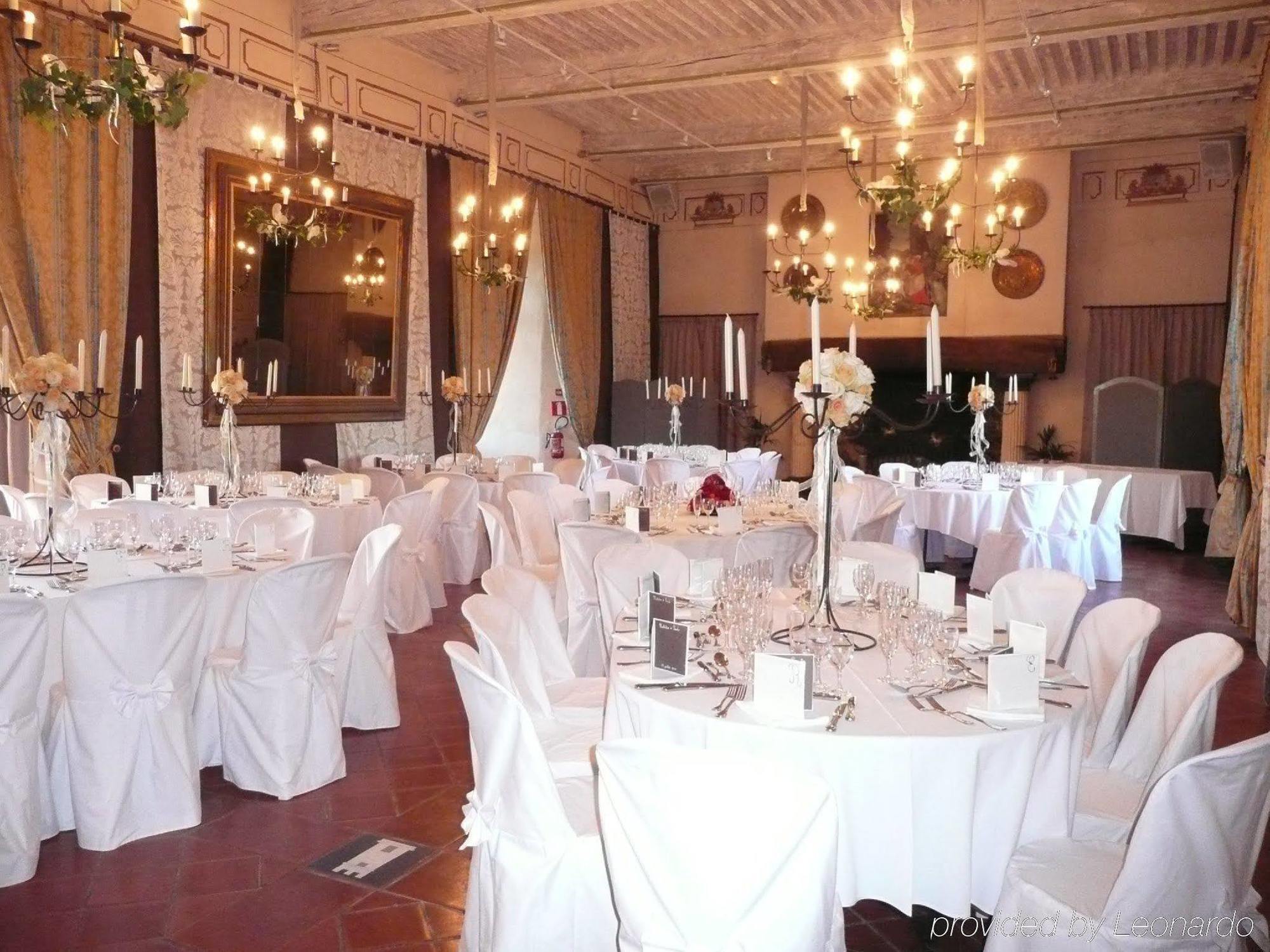 Chateau Royal De Saint-Saturnin ร้านอาหาร รูปภาพ